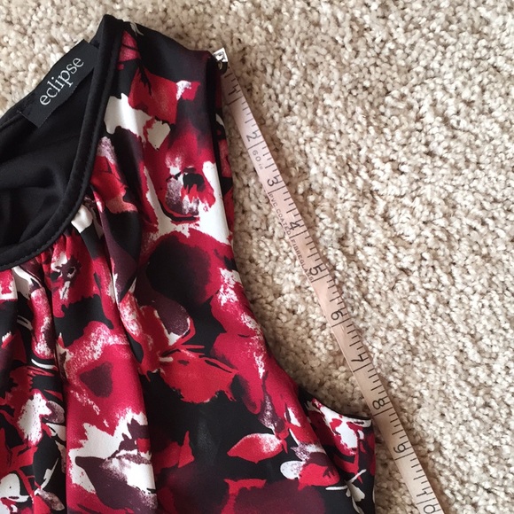 ๐ Eclipse | Bubble Hem Sleeveless Top - Picture 4 of 9